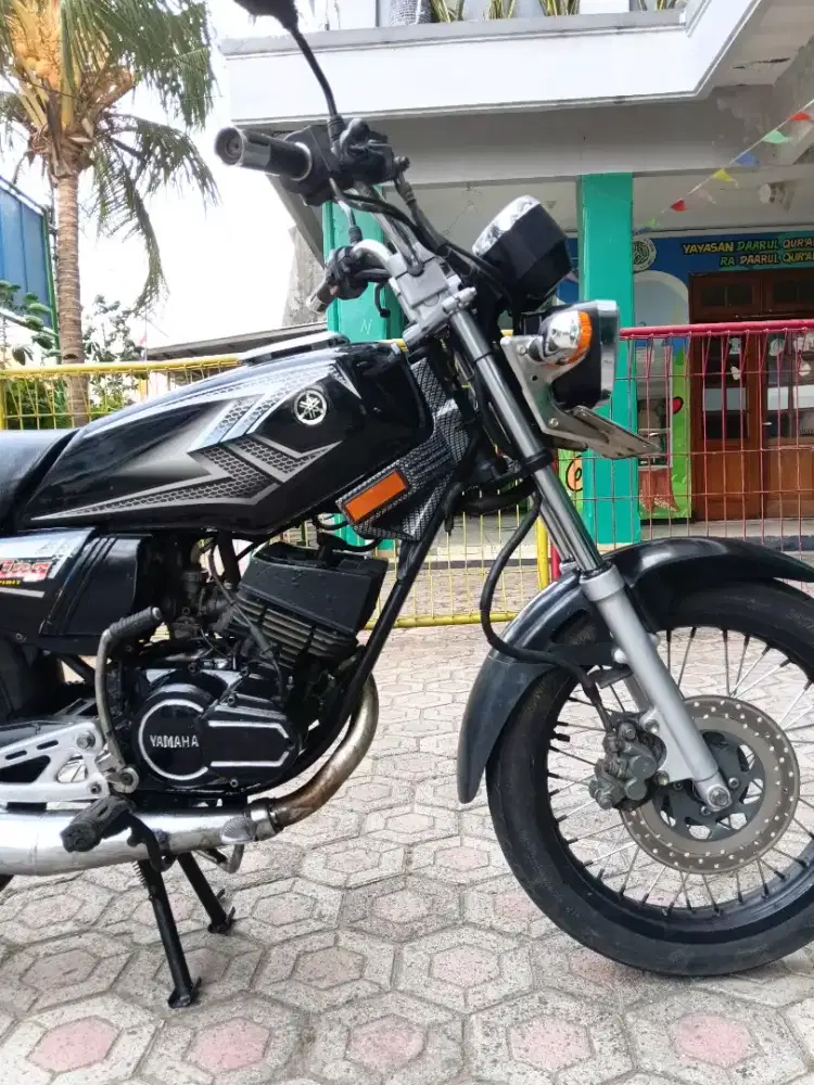 Yamaha rx king  2002 di hitam  jos om
