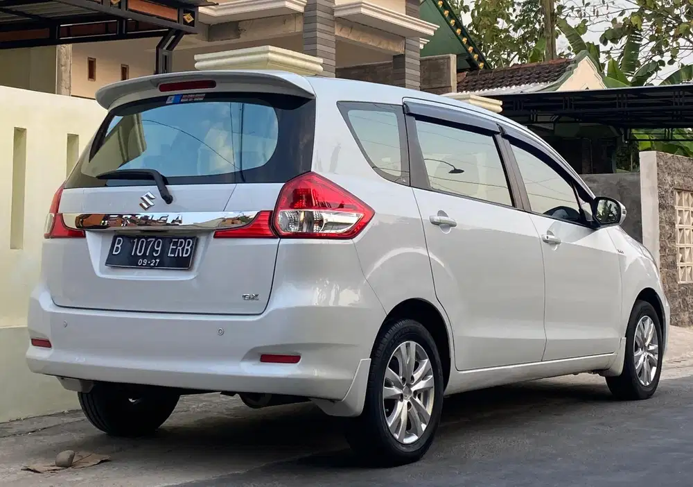 Dijual Ertiga GX Manual 2017 Putih di Madiun