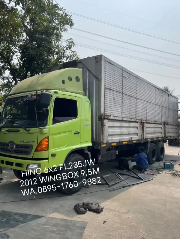 Wingbox 9,5m lengkap dg mobil