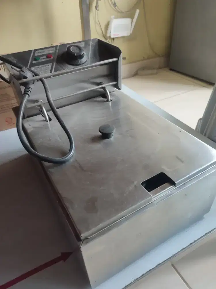 Deep fryer/pengorengan