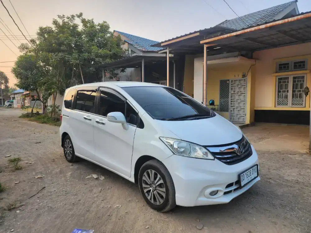 Honda Freed PSD AT 2013 nego