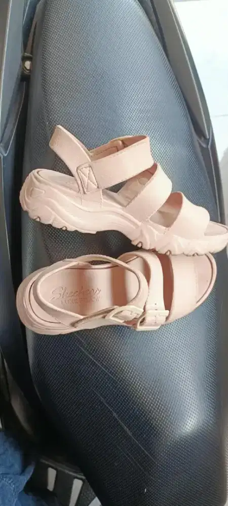 Skechers luxe foam ukuran 38
