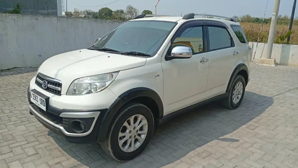 Dijual Terios TX Adventure 2013 Manual Putih di Madiun