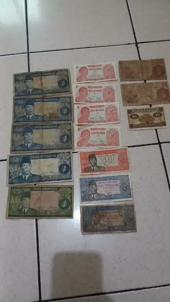 16 lembar uang Sukarno dan lain2