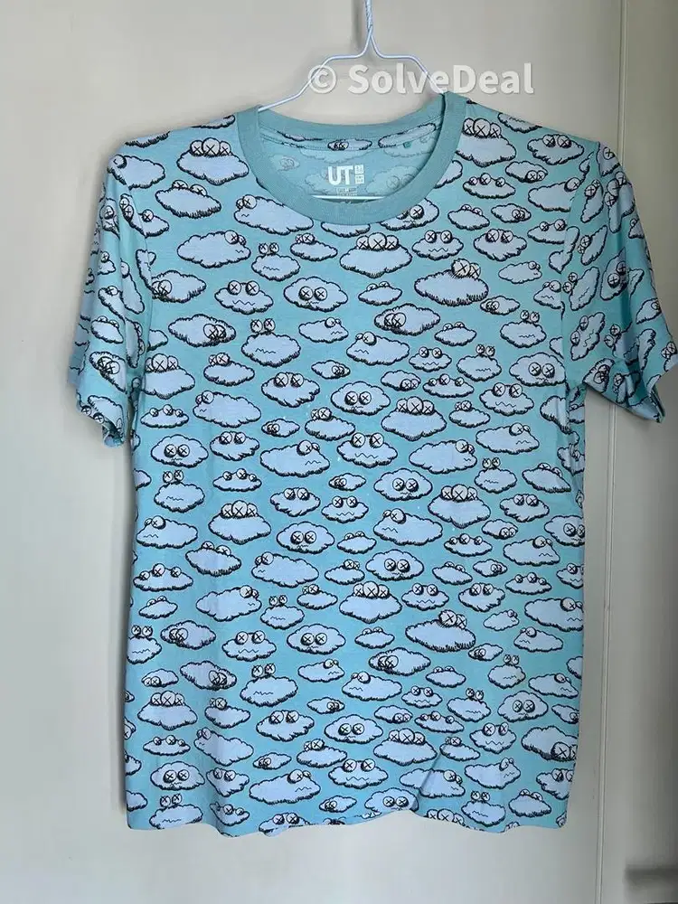 Kaos Uniqlo Kaws All Over Clouds Limited Edition