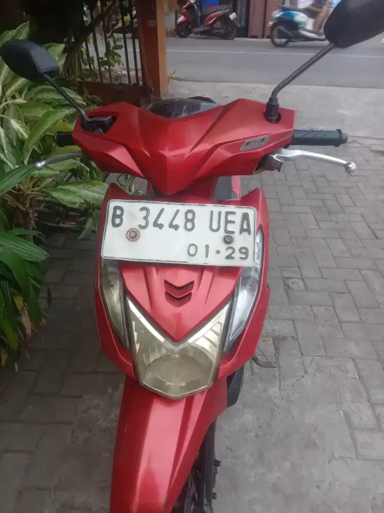 Beat f1 2013 merah merona