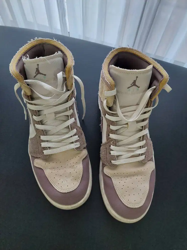 Nike Air Jordan 1 Mid SE Craft Taupe Haze | Sepatu Pria