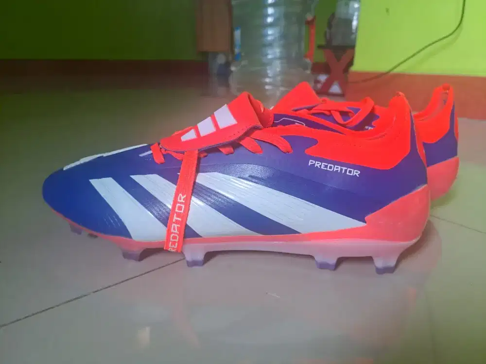 Sepatu bola Adisas Predator size 41 ori