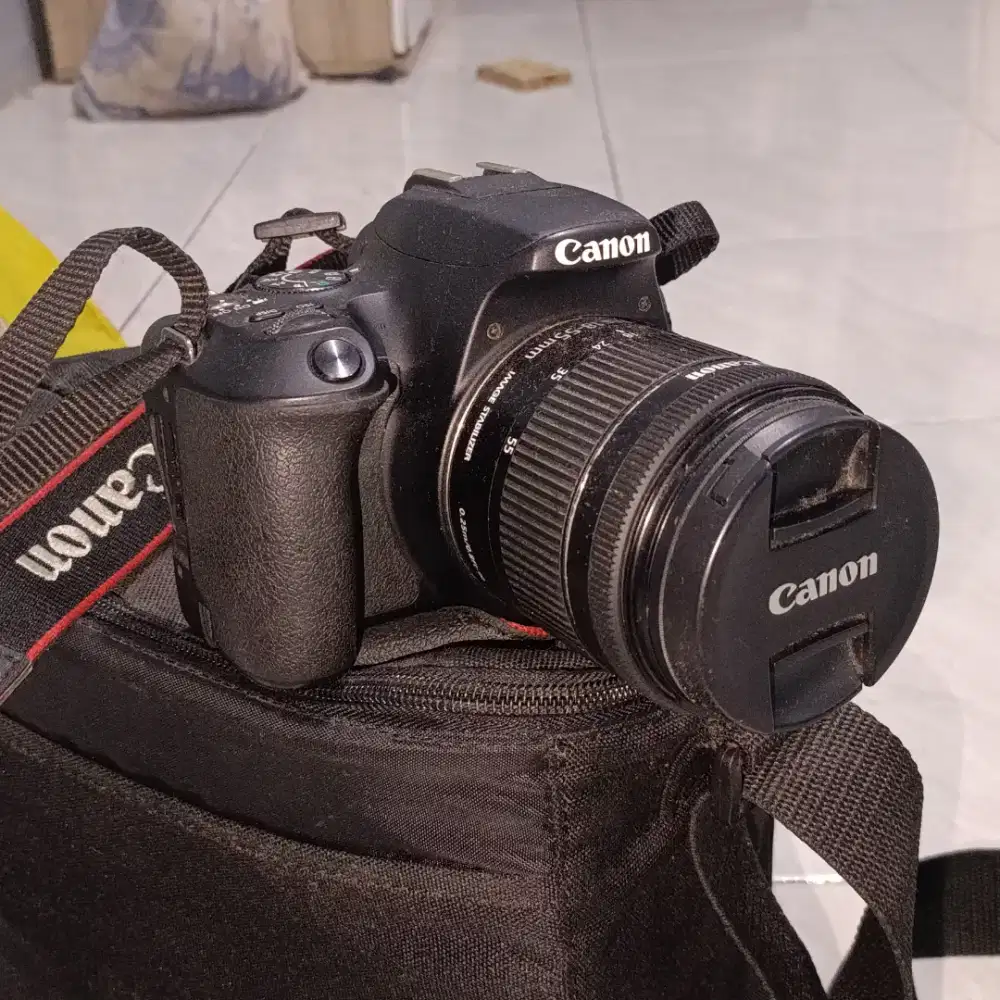 Canon EOS 200D + 18-55mm IS STM Fullset | Normal | Siap Pakai