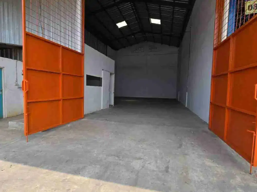 Disewakan Gudang Strategis 200m2 – Akses Kontainer 40ft Termasuk IPL