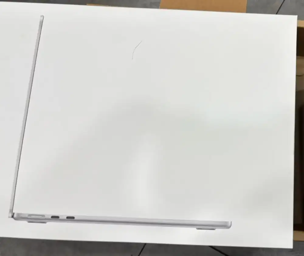 Macbook air m4 13 inch 24GB/512GB Baru segel Resmi Ibox