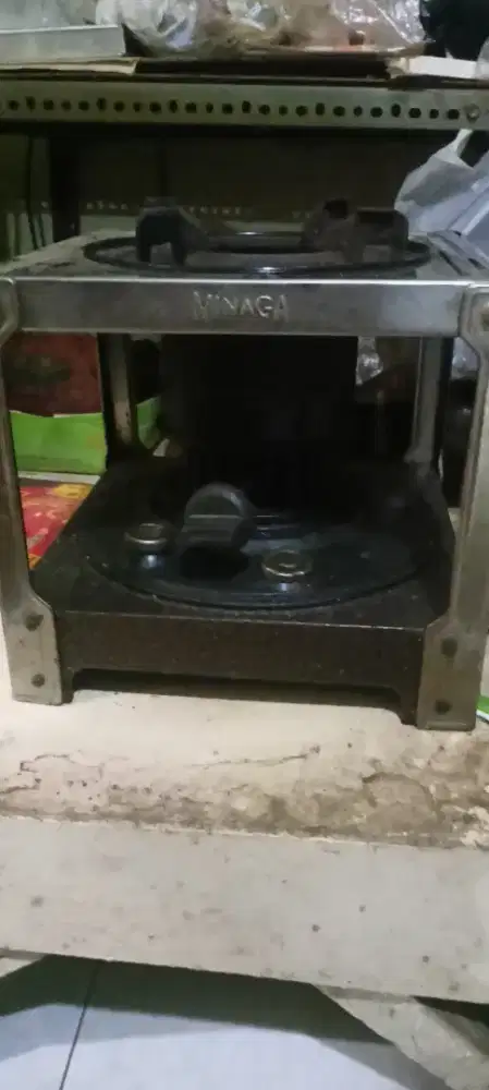 Kompor minyak tanah Minaga 18 sumbu
