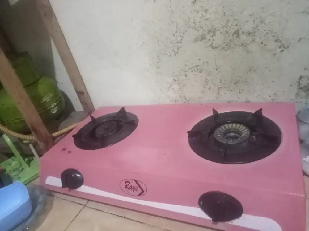 Dijual kompor Merk Rays lengkap dengan gas nya