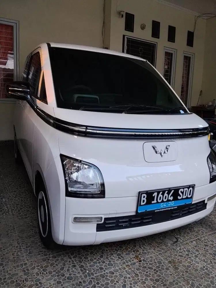(Harga Cash) Wuling Air ev lite stand / 200km 2025 Putih.