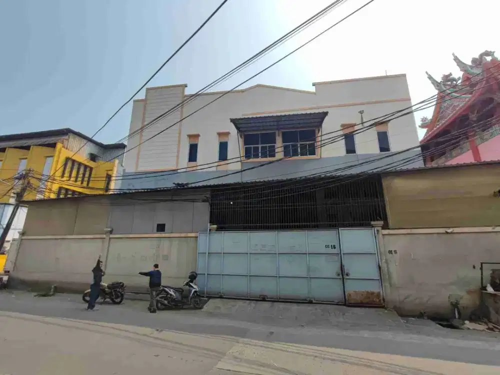 Disewakan Pabrik Dua Lantai 600m2 – Listrik 53k VA Akses Kontainer Ada Lift Barang