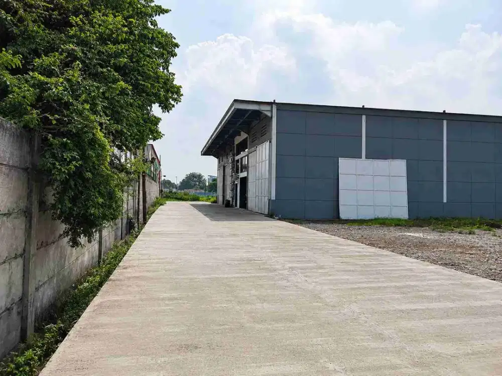 Disewakan Gudang Baru 126m2 – Akses Kontainer 40ft Ceiling Tinggi 7 Meter