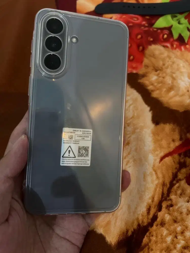 Samsung A57 5G 8/256gb