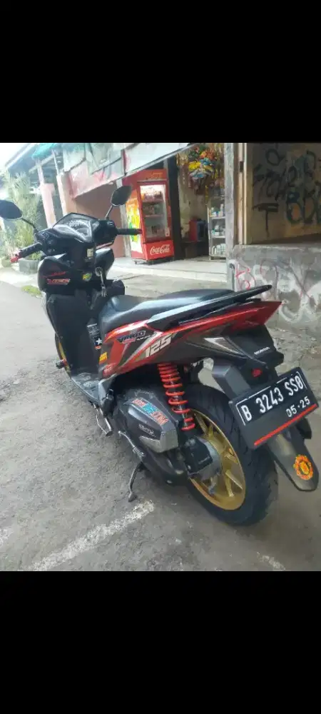 Vario cbs 125 tahun 2015