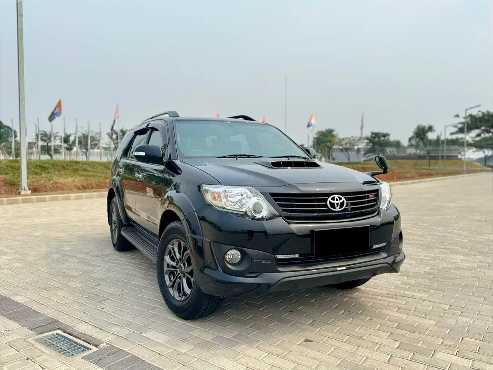 (KM 12 RIBU) Toyota Fortuner VNT TRD Sportivo Hitam 2015 ANTIK