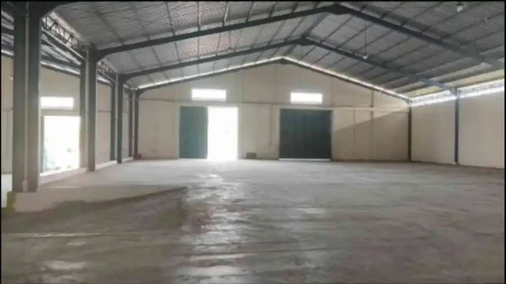 Hot gudang strategis di mayjen sungkono gresik siap dipakai