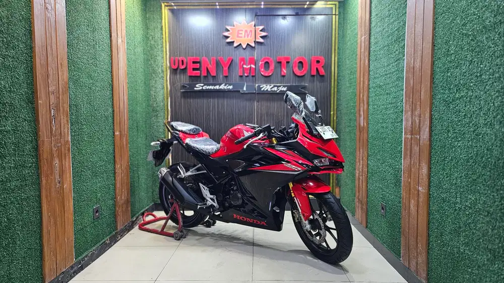 ENY MOTOR - CIAMIK! HONDA NEW CBR 150R ABS 2024 - KM 1500