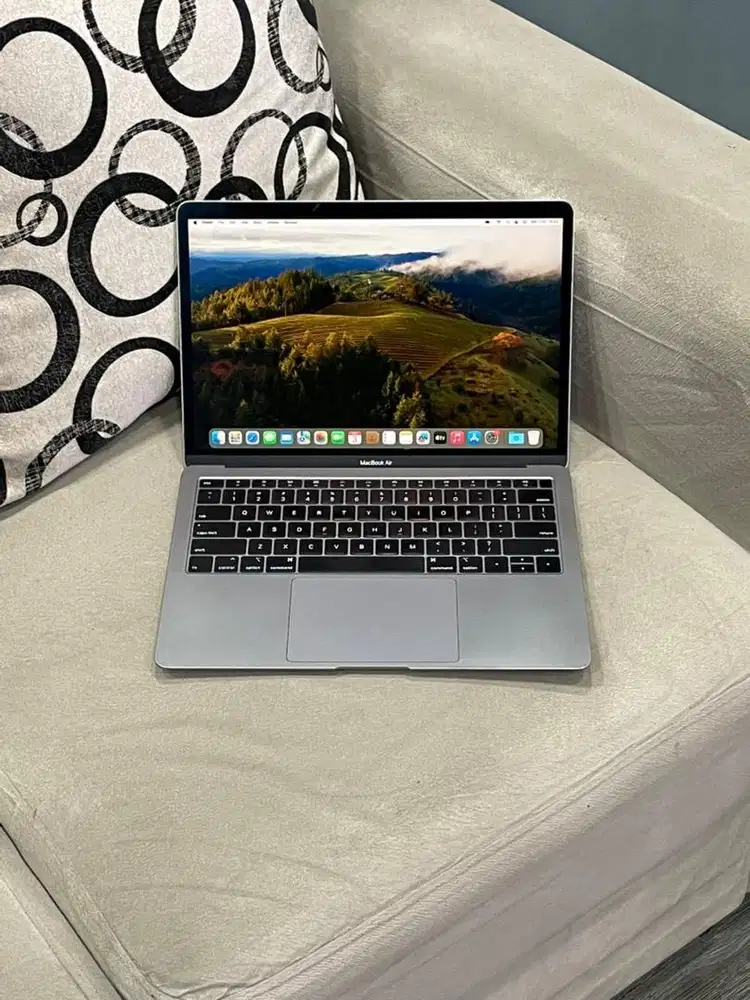 Macbook Air 2019 MVFJ2 13” Core i5 8/256GB Gray ex iBox