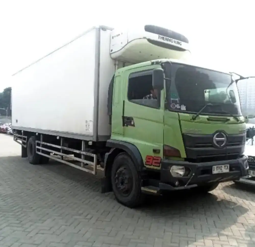 bok frozen Thermoking Hino engkel 4x2 FG 235 JS box freezer 2019