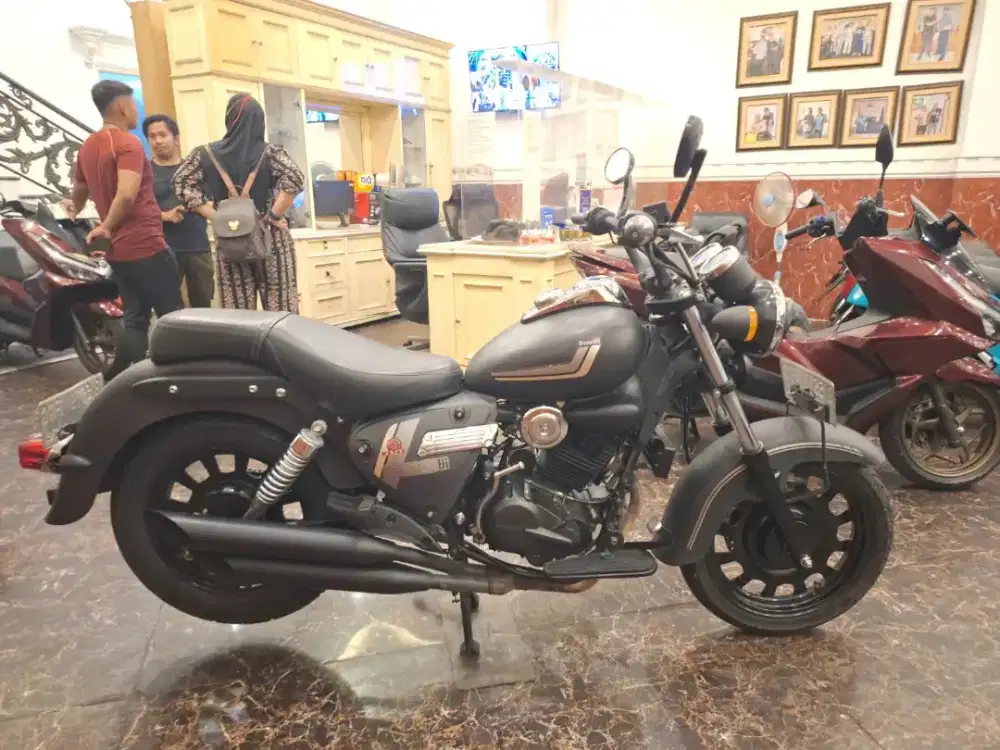 DIJUAL CEPAT LAGI BU BENERI EVO 200CC 2021 FULL ORISINIL MESIN ADEM