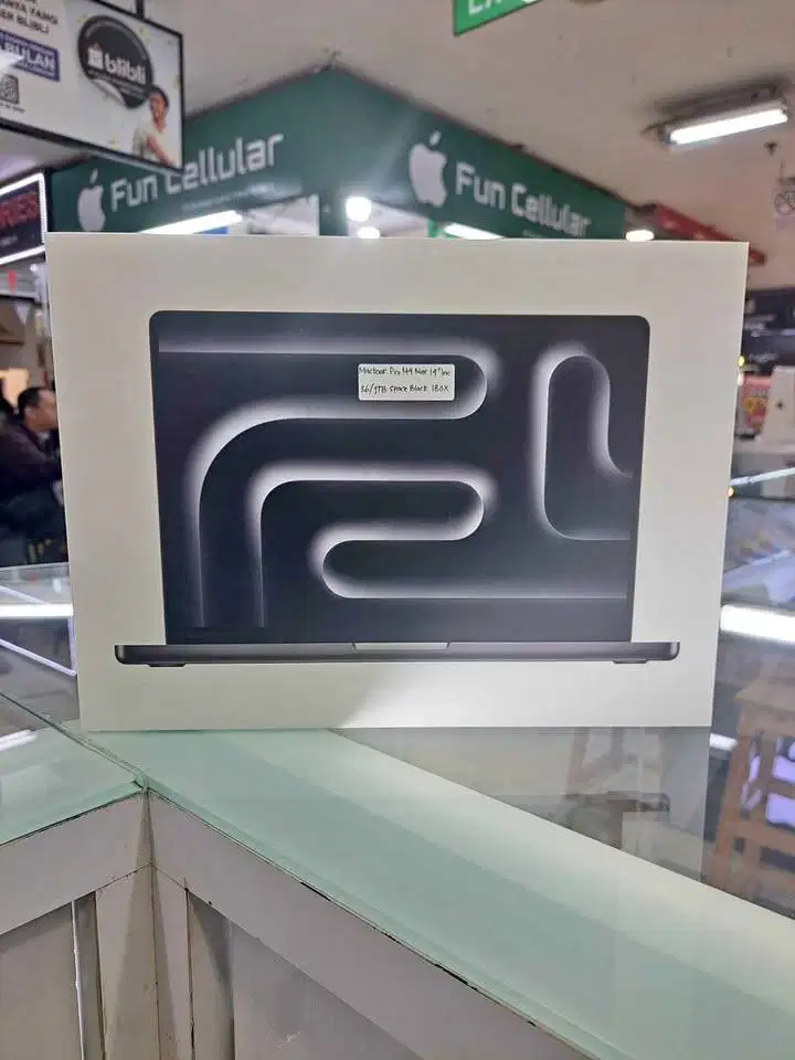 Macbook Pro M4 Max 36/1TB SSD Space Black 14 Inch BNIB Garansi IBox