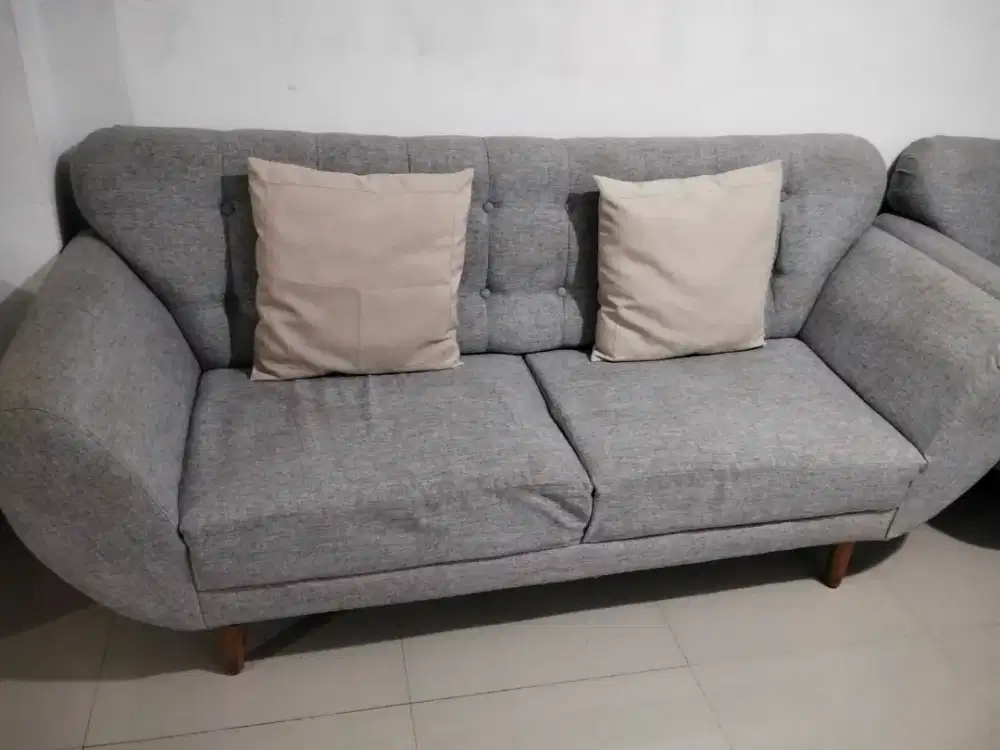 Di jual 1 set sofa tamu besar, sedang, kecil