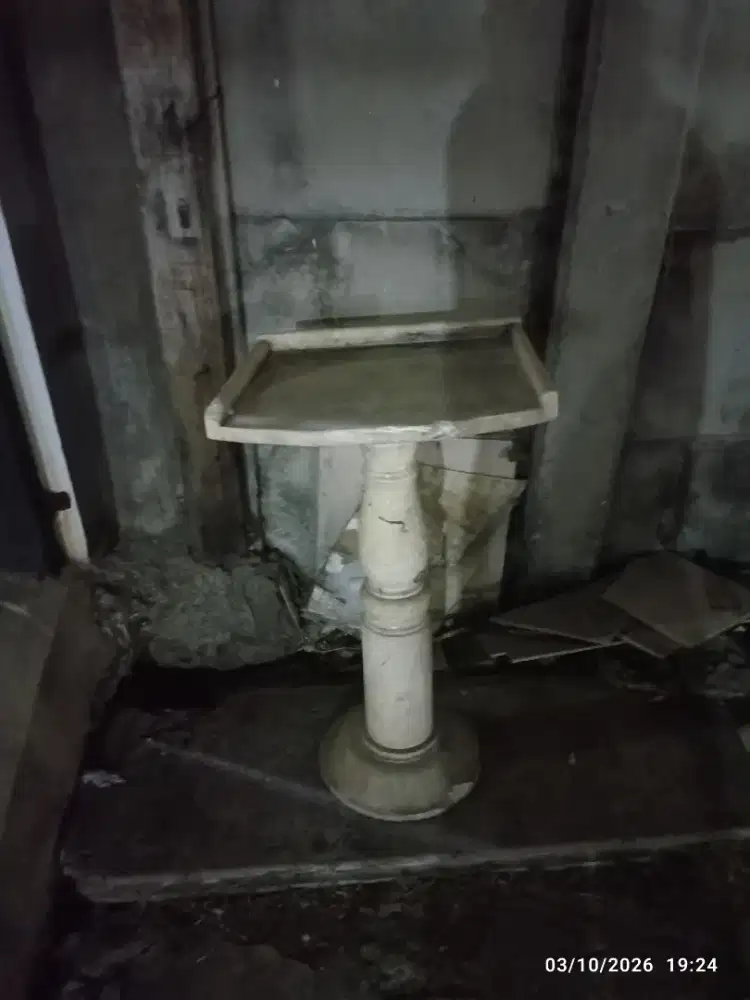 Tempat taruh  dispenser