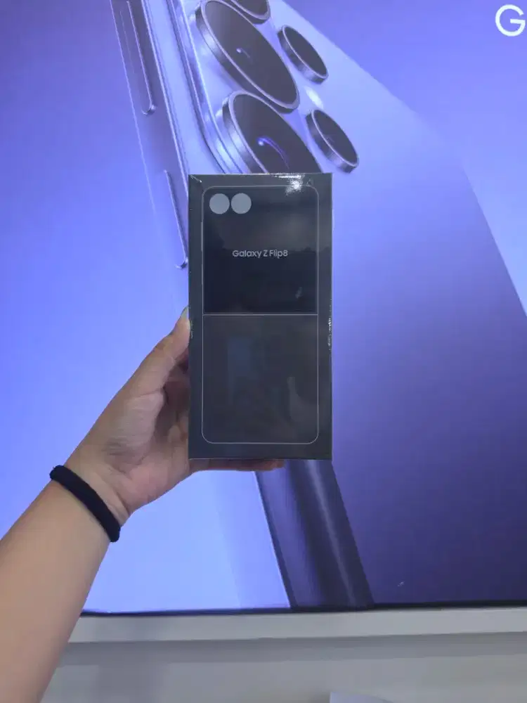SAMSUNG Z FLIP 8 NEW! BERGARANSI RESMI 1THN | CICILAN RINGAN TANPA DP