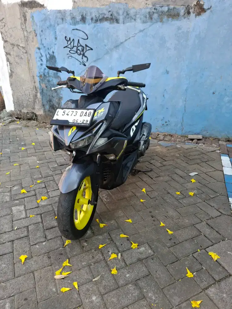 Yamaha aerox 155 abu abu 2019