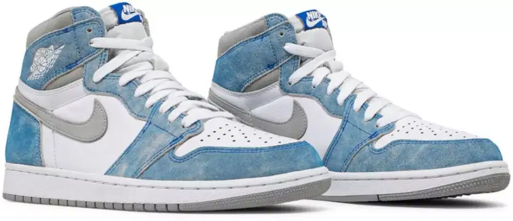 NIKE AIR JORDAN 1 RETRO HIGH OG 'HYPER ROYAL' SIZE 42