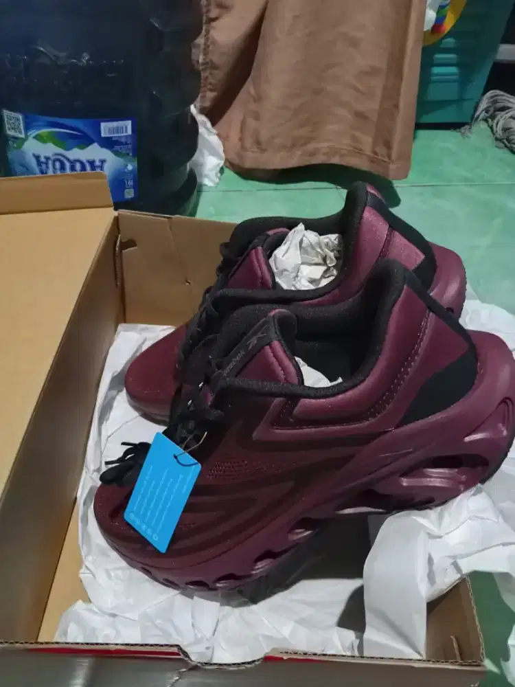 Sepatu BARU REBOOK ORI
