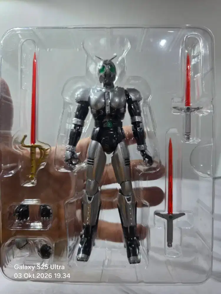 Mainan figure kamen rider shadowmoon shfguarts