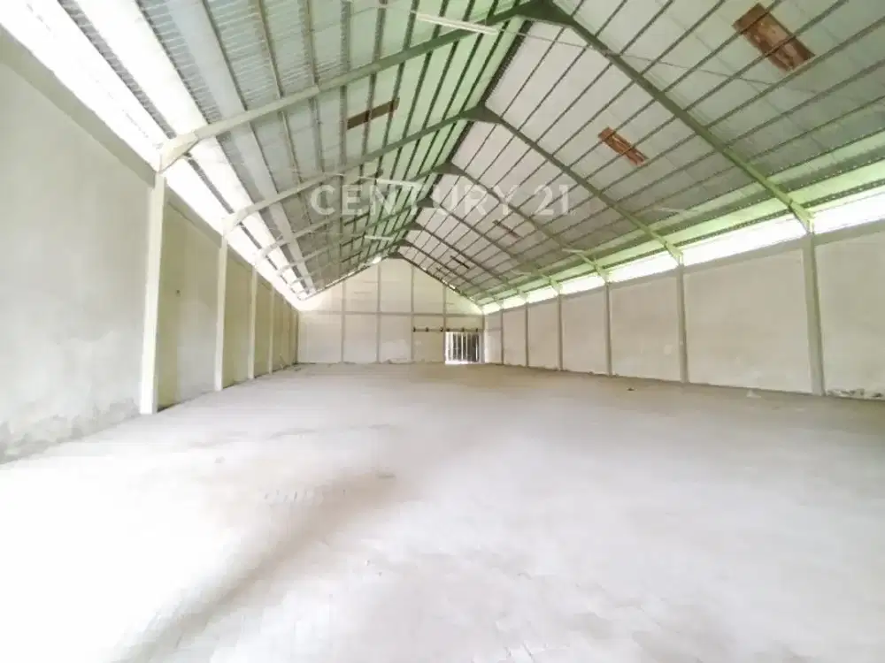 Gudang Luas Bangunan Total 6.864 Tersedia DERMAGA Di Wajok Hulu