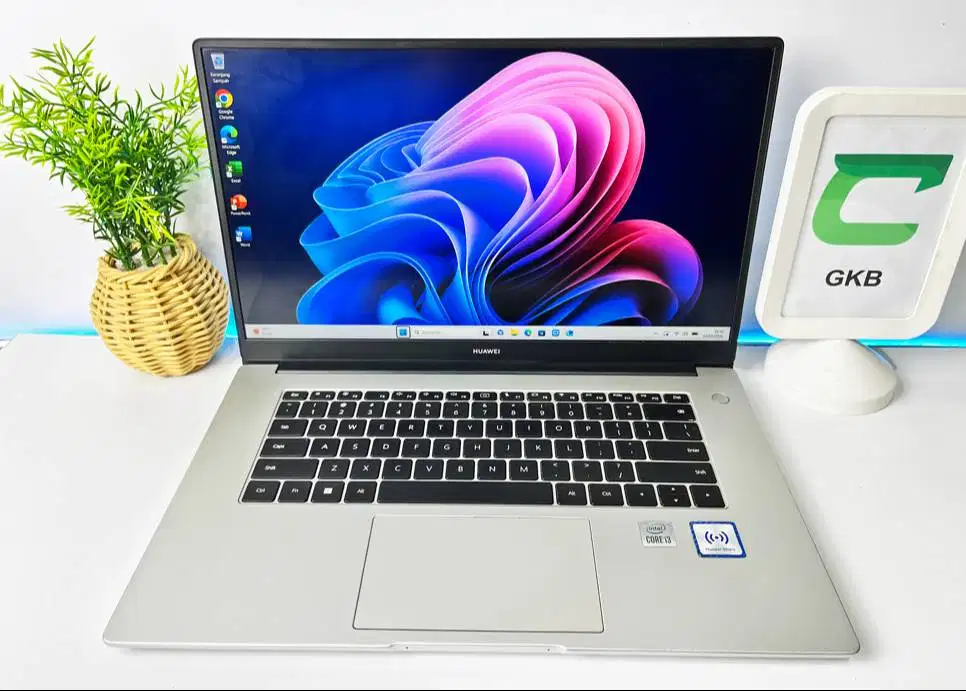 Laptop core i3 Gen 10 Ram 8gb bodi Full Metal Luxury seperti Macbook