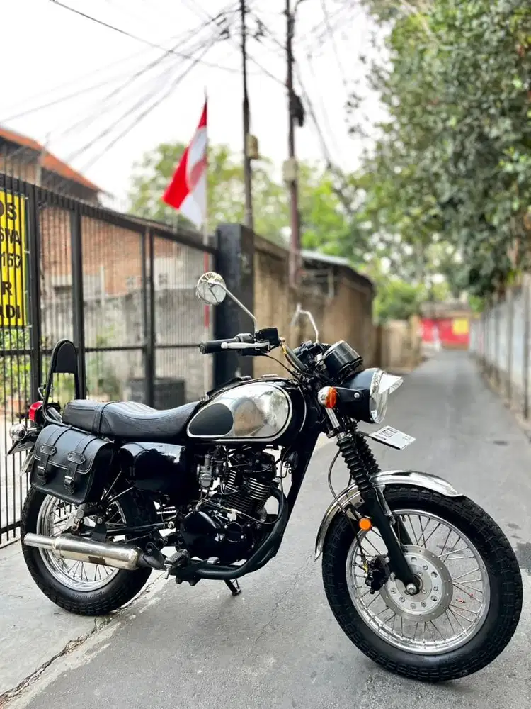 Kawasaki W175 British style