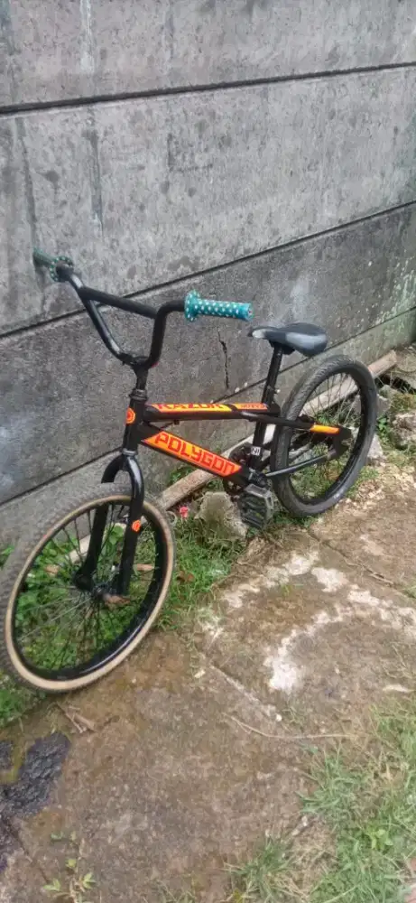 sepeda BMX ukuran 20