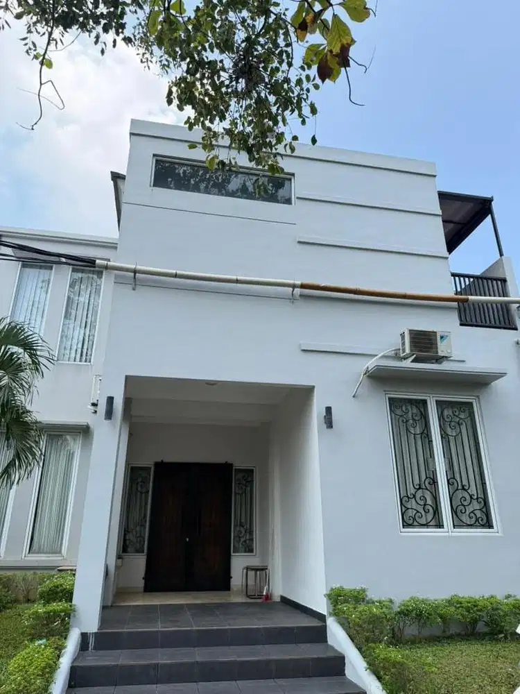 Di jual rumah siap huni dengan furnish di cibubur country