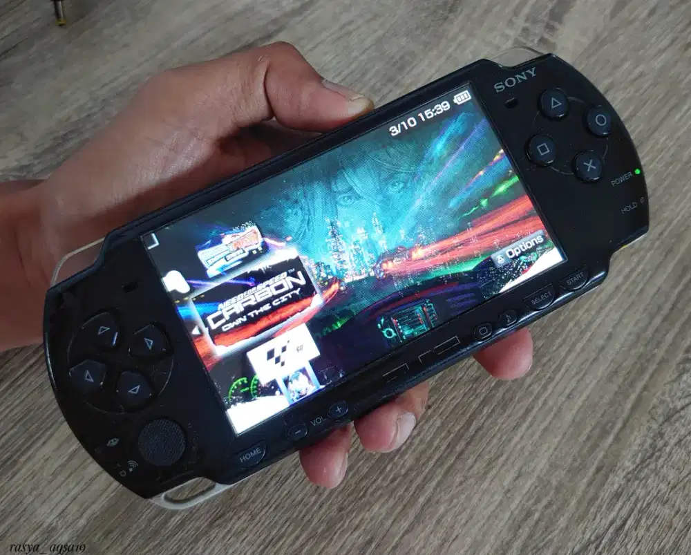 Psp slim 2000 8gb siap main