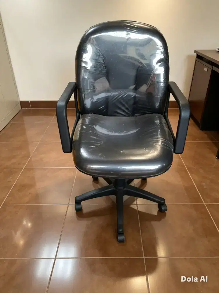 Kursi Kantor merk Koenig