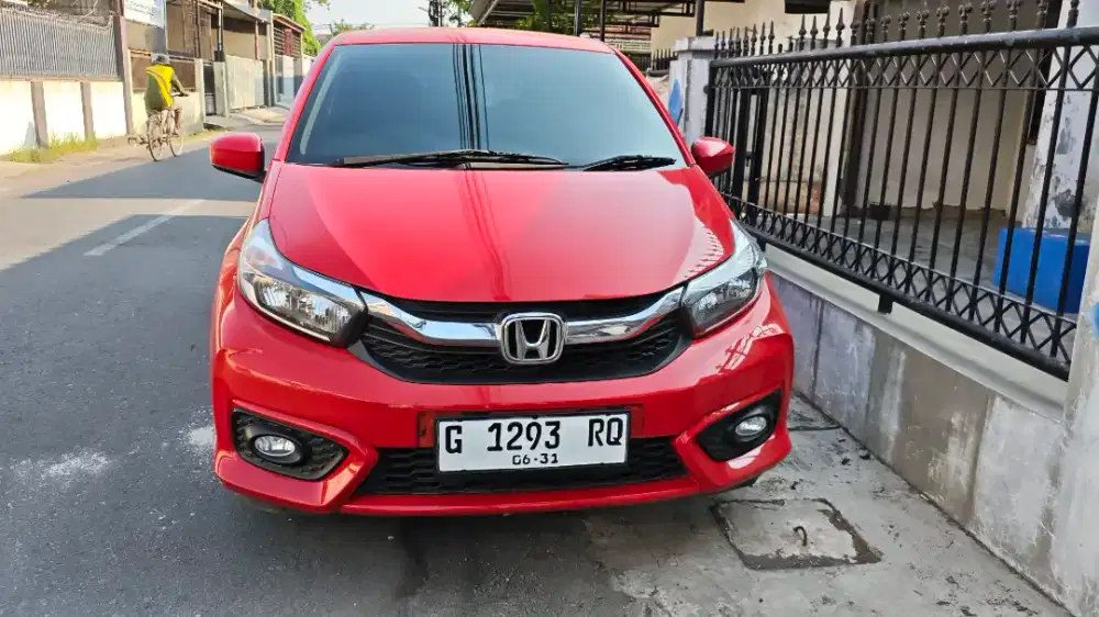 Brio satya type E MT tahun 2021 Merah