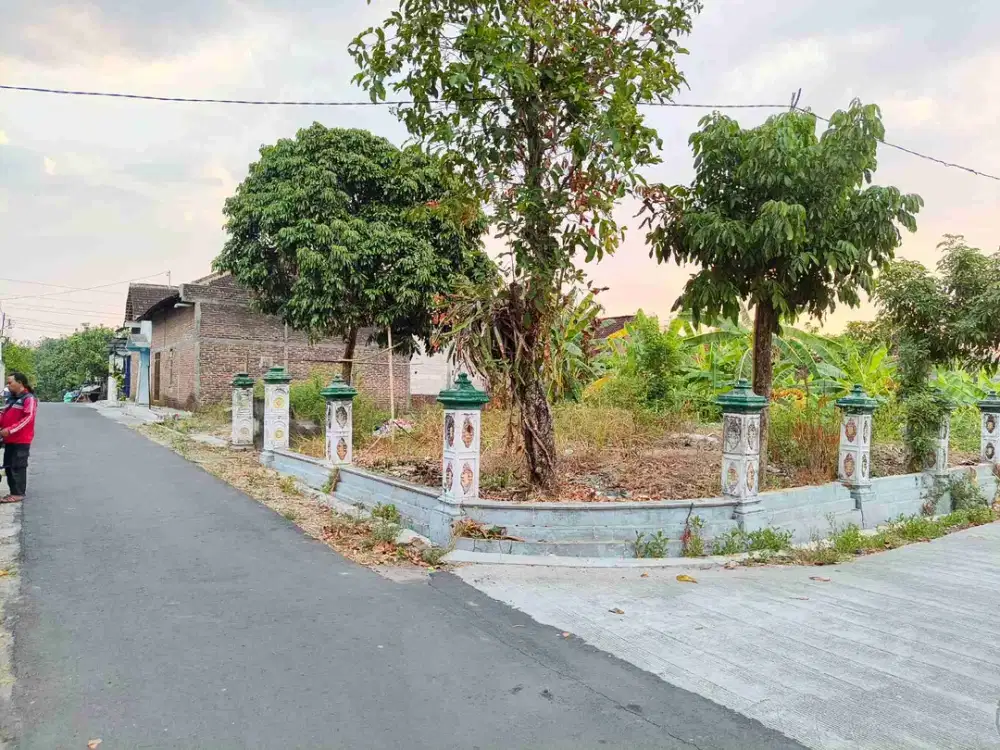 tanah selatan sekolah Al Azhar Sragen
