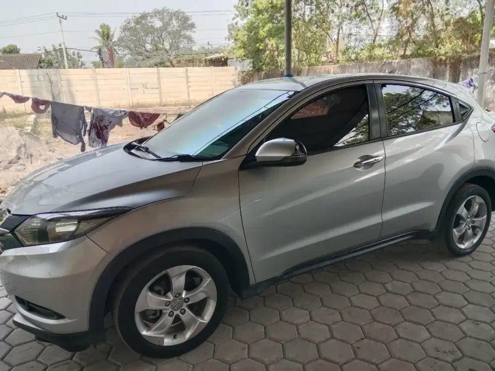Dijual Cepat Honda HR-V 2015 E Matic Terawat Pasti Suka
