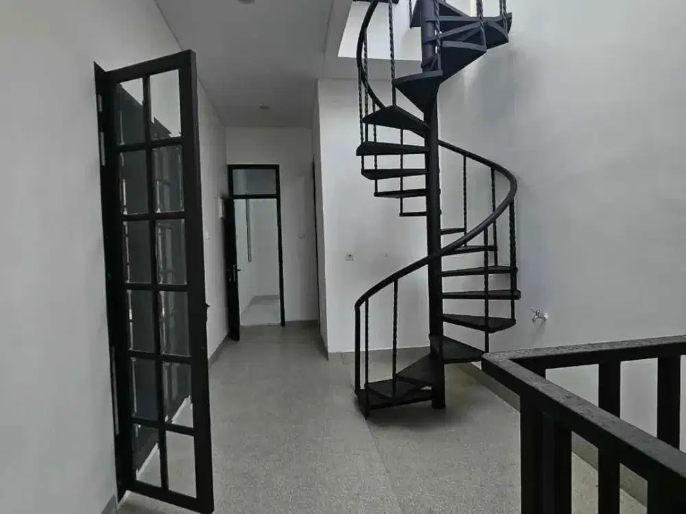 dijual rumah puri indah 2 lantai siap huni
