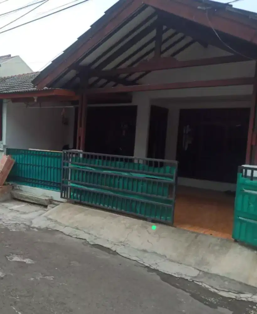 DISEWAKAN RUMAH DIBINTARA