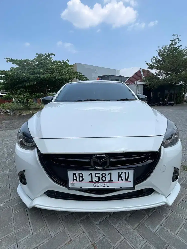 Mazda 2 modif ganteng