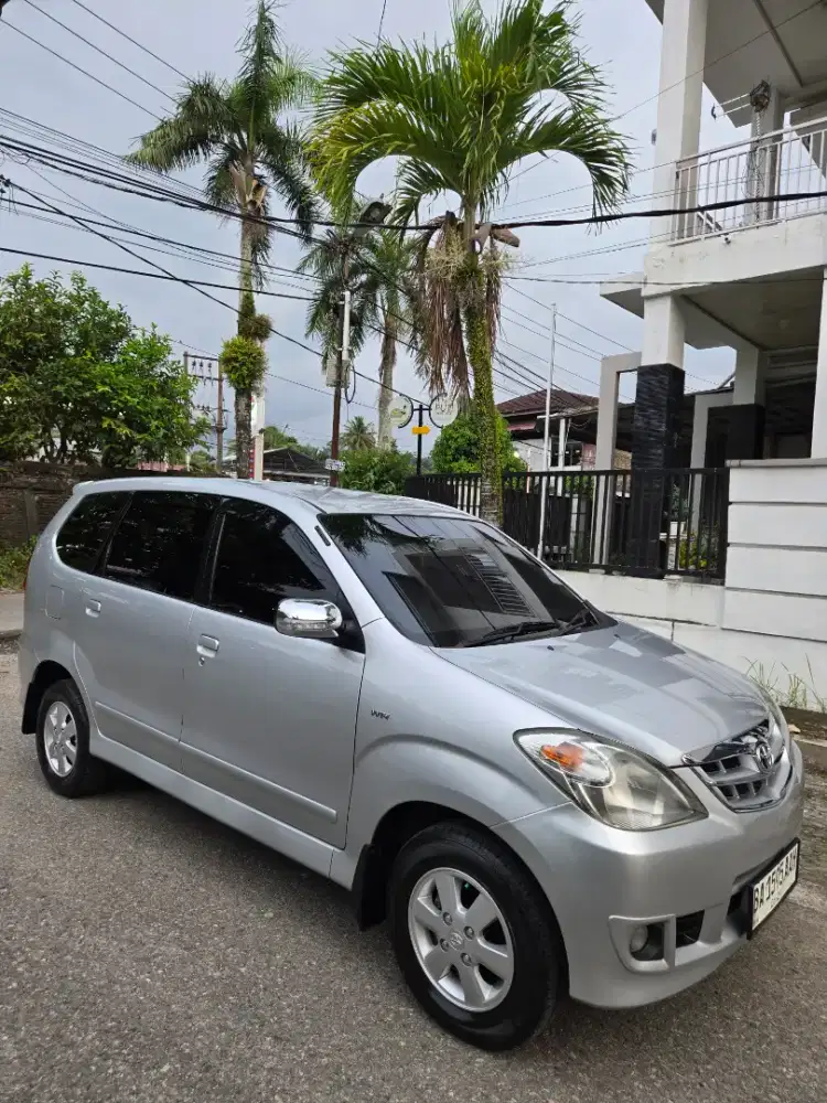 Avanza G istimewa low KM